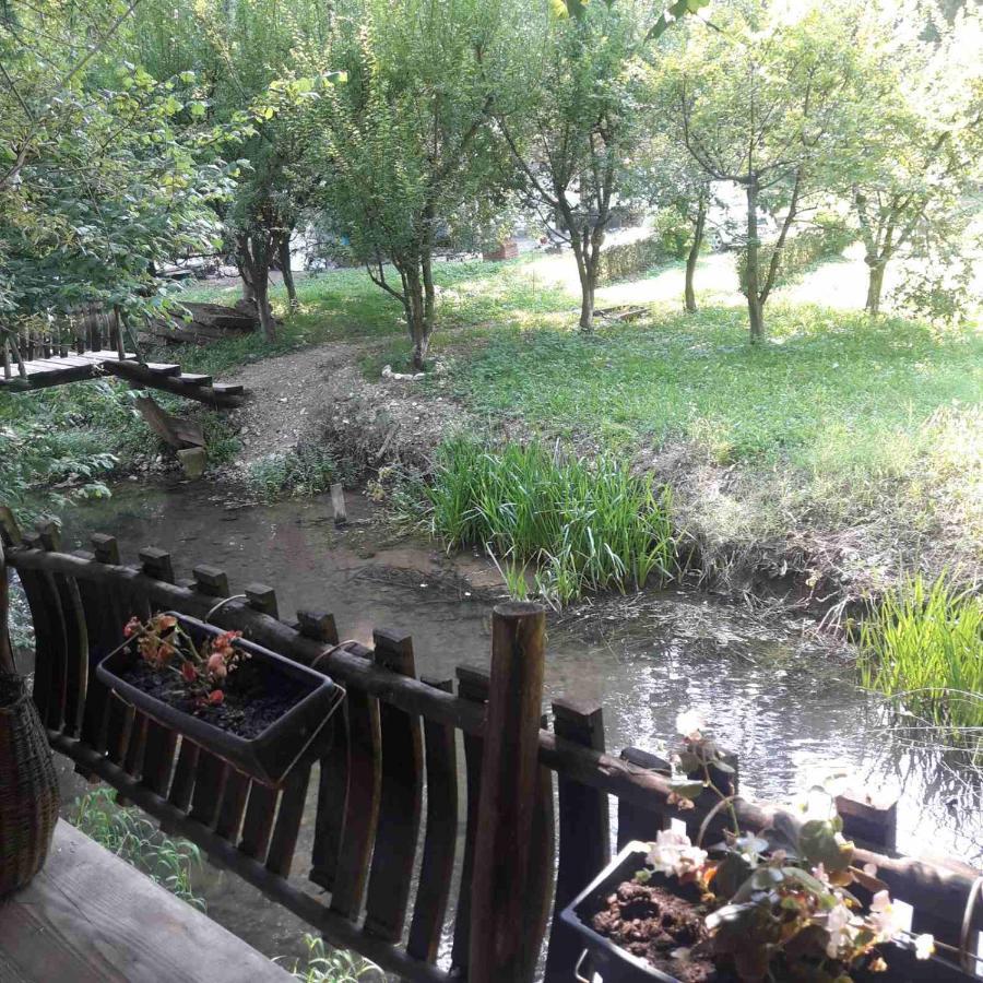 Sljivik Guest House Ni Екстериор снимка