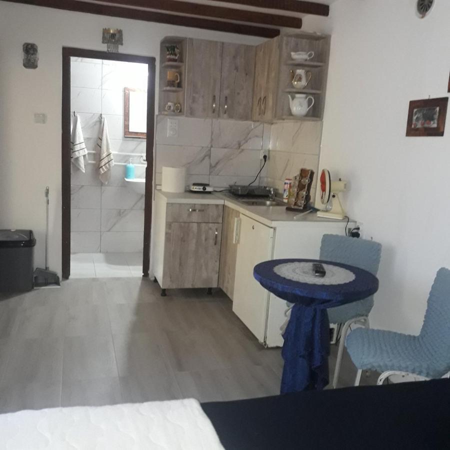 Sljivik Guest House Ni Екстериор снимка