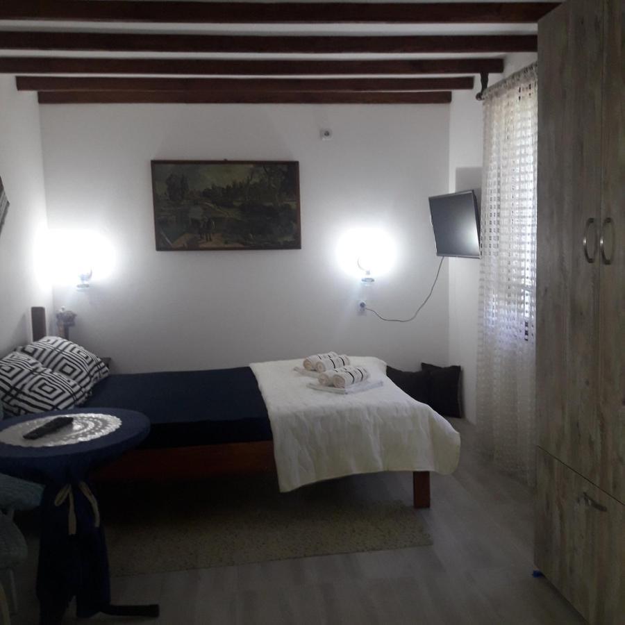 Sljivik Guest House Ni Екстериор снимка
